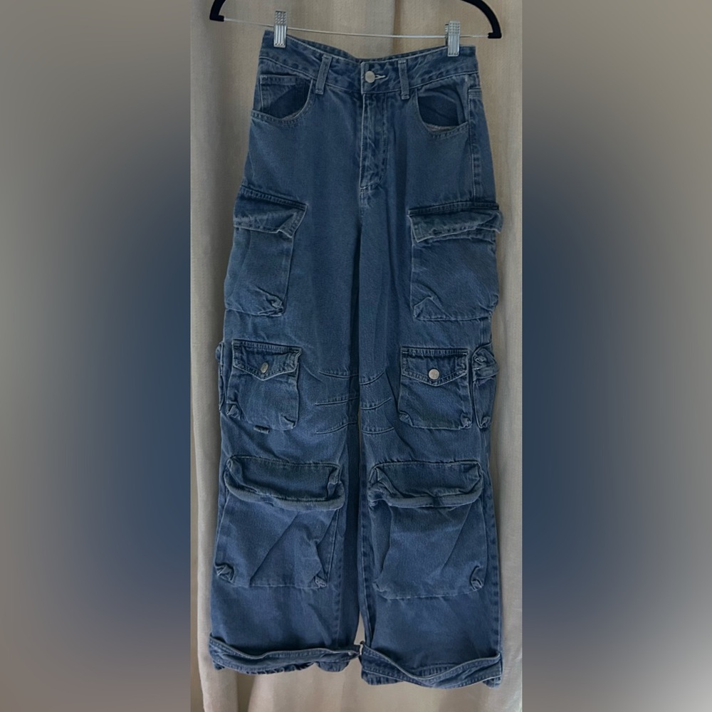 Women's Super Baggy Cargo Jeans